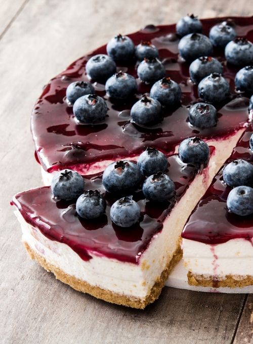 Ricette-con-i-mirtilli-cheescake-alla-crema-di-mirtilli-una-variante-perfetta-della-cheescake-ai-frutti-di-bosco