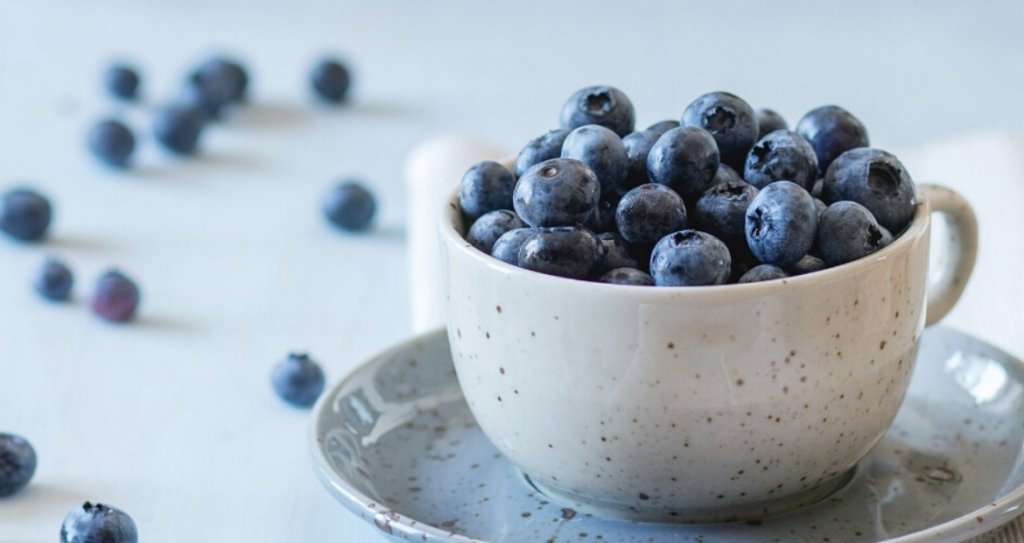Mirtilli-e-calorie-Cinque-idee-per-spuntini-con-i-mirtilli-senza-sensi-di-colpa