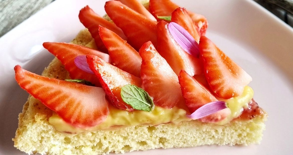 Crostata-fior-di-fragole-morbida-crema-pasticcera-confettura-fragole-sant'orsola