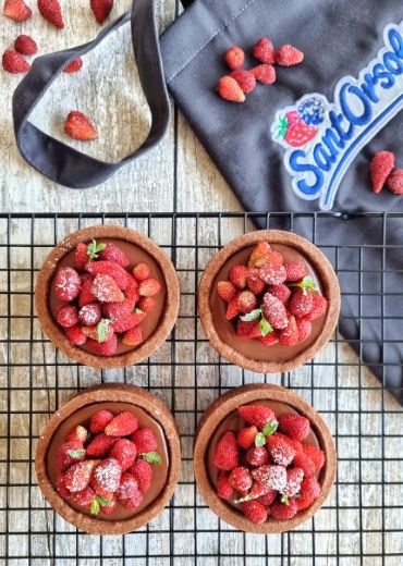 Tartellette-crostatine-fragoline-ganache-cioccolato-fondente-SantOrsola-piccoli-frutti-frutti-di-bosco-ricette-frutti-di-bosco