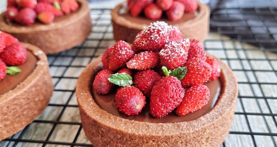 Tartellette-crostatine-fragoline-ganache-cioccolato-fondente-SantOrsola-piccoli-frutti-frutti-di-bosco-ricette-frutti-di-bosco