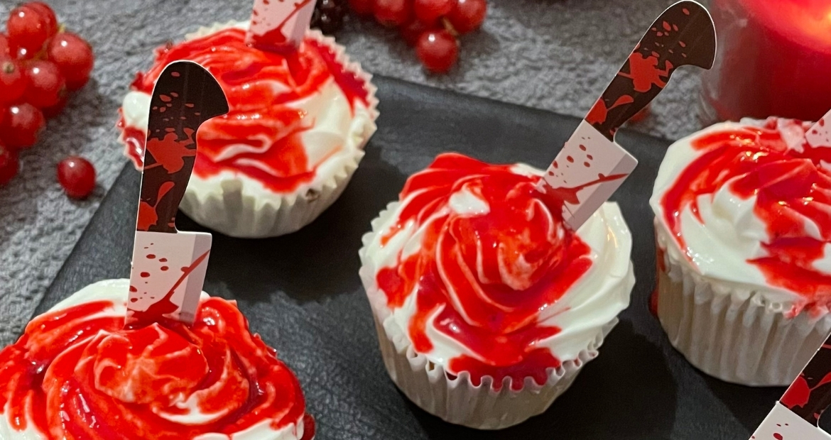 Bloody-Muffin-Halloween-Dolcetti-Halloween-frutti-di-bosco-salsa-lampone-Sant'Orsola-Cheyenne-Napolitano-Ricette-fit-che-sembrano-fat