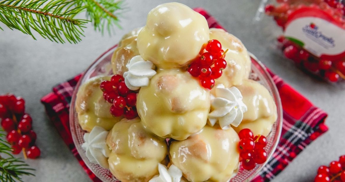 Profiteroles-cioccolato-bianco-frutti-di-bosco-LuCake-Sant'Orsola-ricette-natalizie-Natale