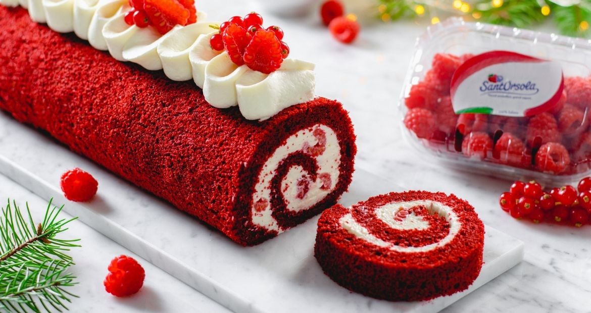 Rotolo-red-velvet-frutti-di-bosco-ricetta-LuCake-Sant'Orsola-ricette-natalizie-natale