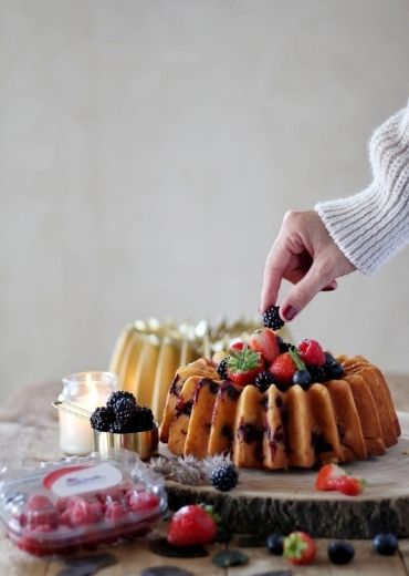 Ciambellone-ricotta-frutti-di-bosco-Sant'Orsola-Ricetta-frutti-di-bosco